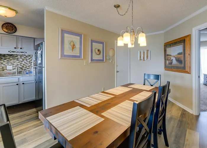 Coastal Condo W/ Indoor & Outdoor Pool Access
