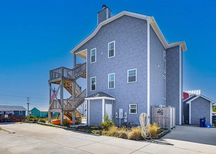Ocean-View Apt In Emerald Isle - Walk To Beach
